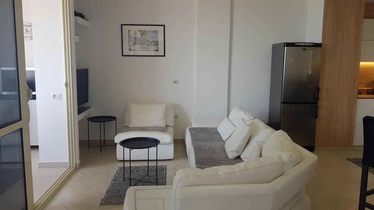 M&I Beach Apartment With Sea View Δυρράχιο Εξωτερικό φωτογραφία